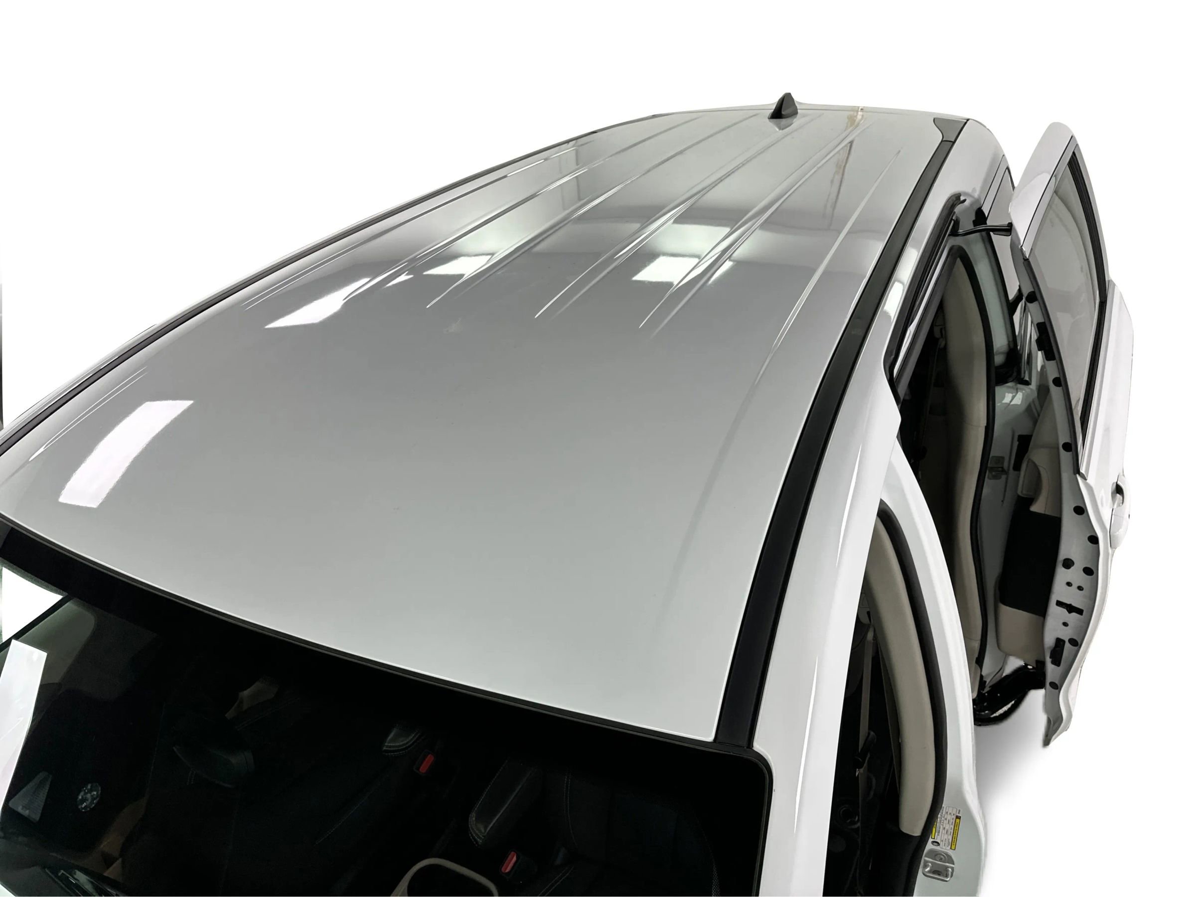 Used 2024 Chrysler Voyager LX image 13