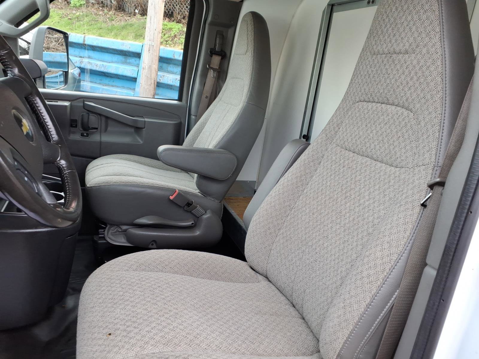 Used 2021 Chevrolet Express 3500 w/ Power Convenience Package image 10