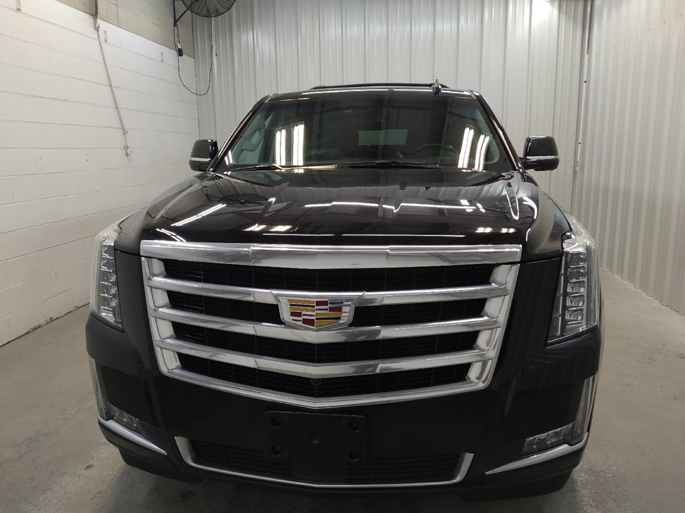 Used 2017 Cadillac Escalade ESV Premium Luxury image 15