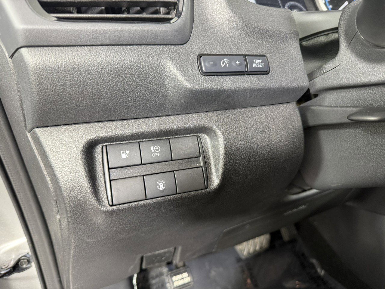 Used 2024 Nissan Leaf S image 22