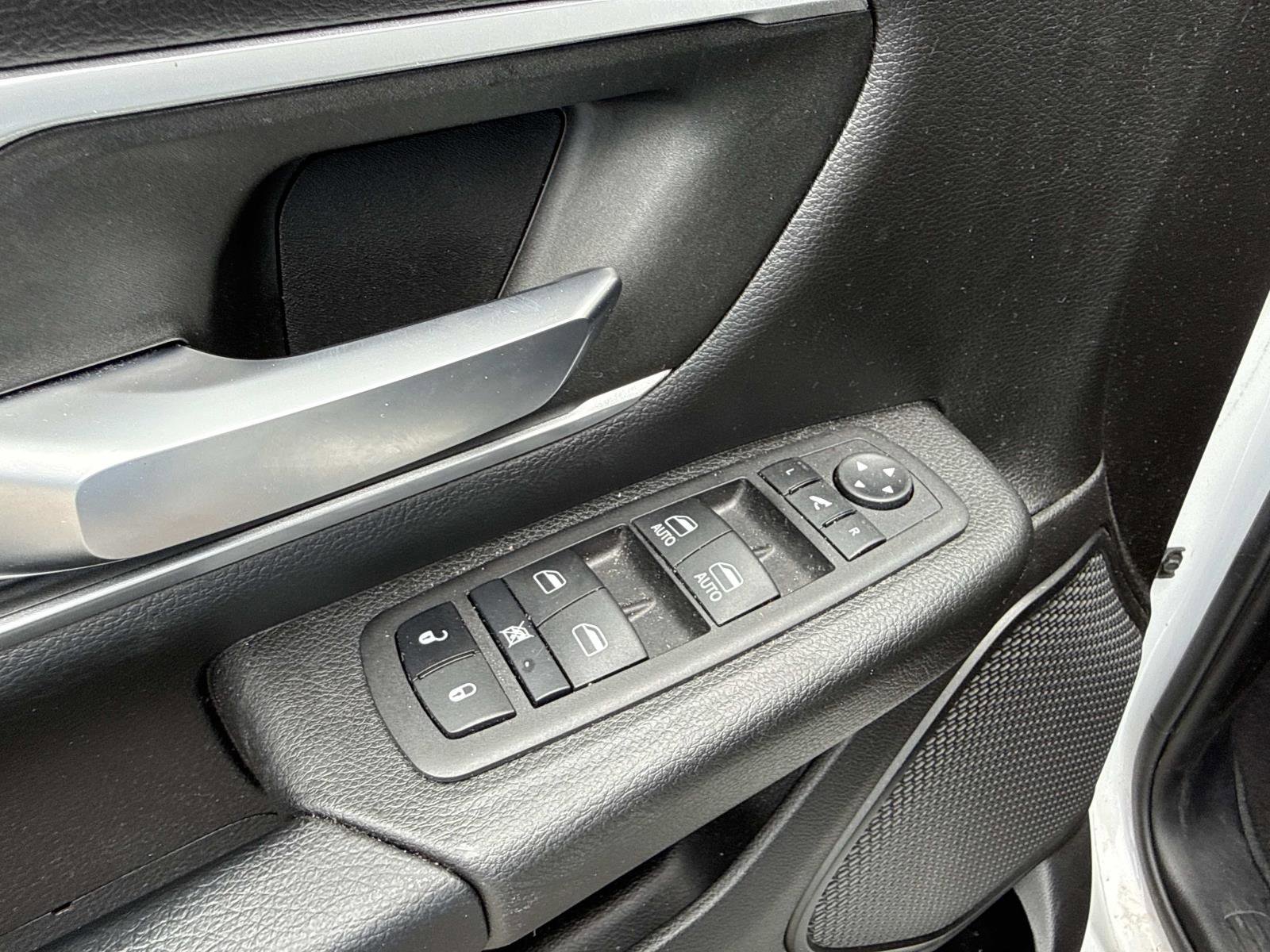 Used 2023 RAM 1500 Big Horn AWD/4WD image 18