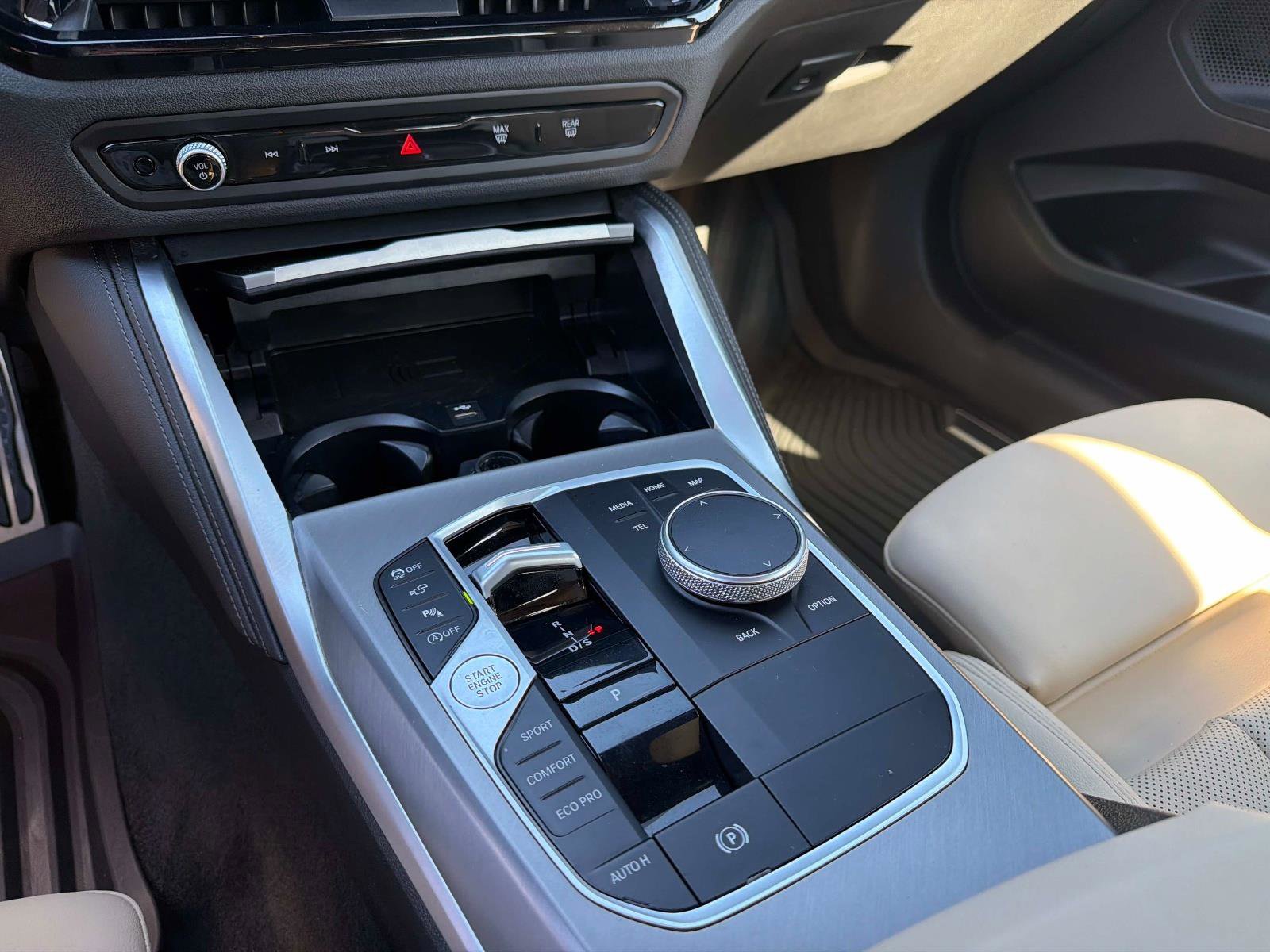 Used 2025 BMW 230i Coupe w/ M Sport Package RWD image 19