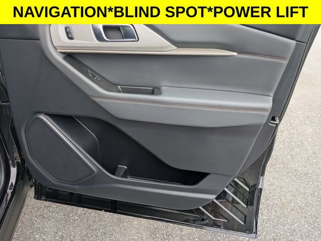 Used 2025 Ford Explorer Active RWD image 36