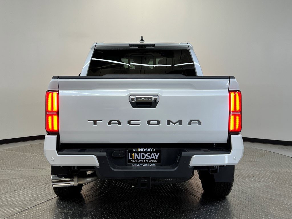 Used 2025 Toyota Tacoma Limited image 7