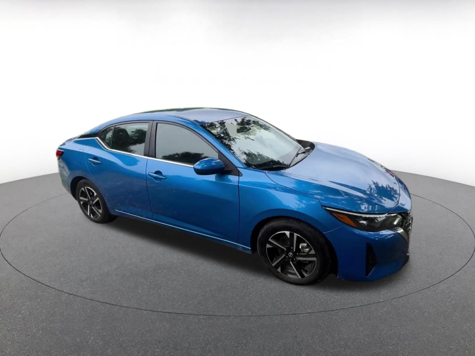 Used 2025 Nissan Sentra SV FWD video 2