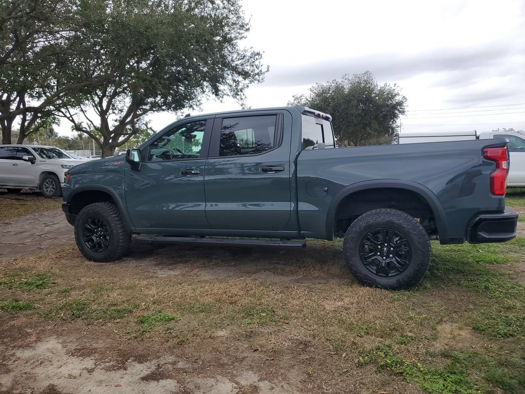 Used 2025 Chevrolet Silverado 1500 ZR2 w/ Technology Package AWD/4WD image 4