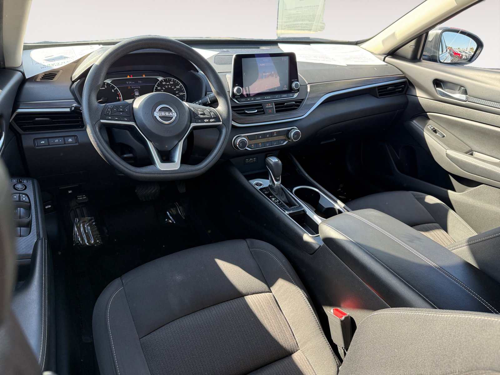 Used 2024 Nissan Altima 2.5 SV image 15