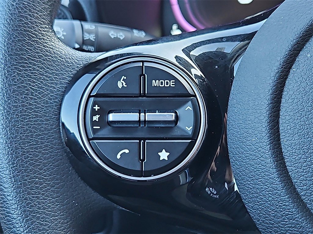 Certified 2025 Kia Soul S image 23