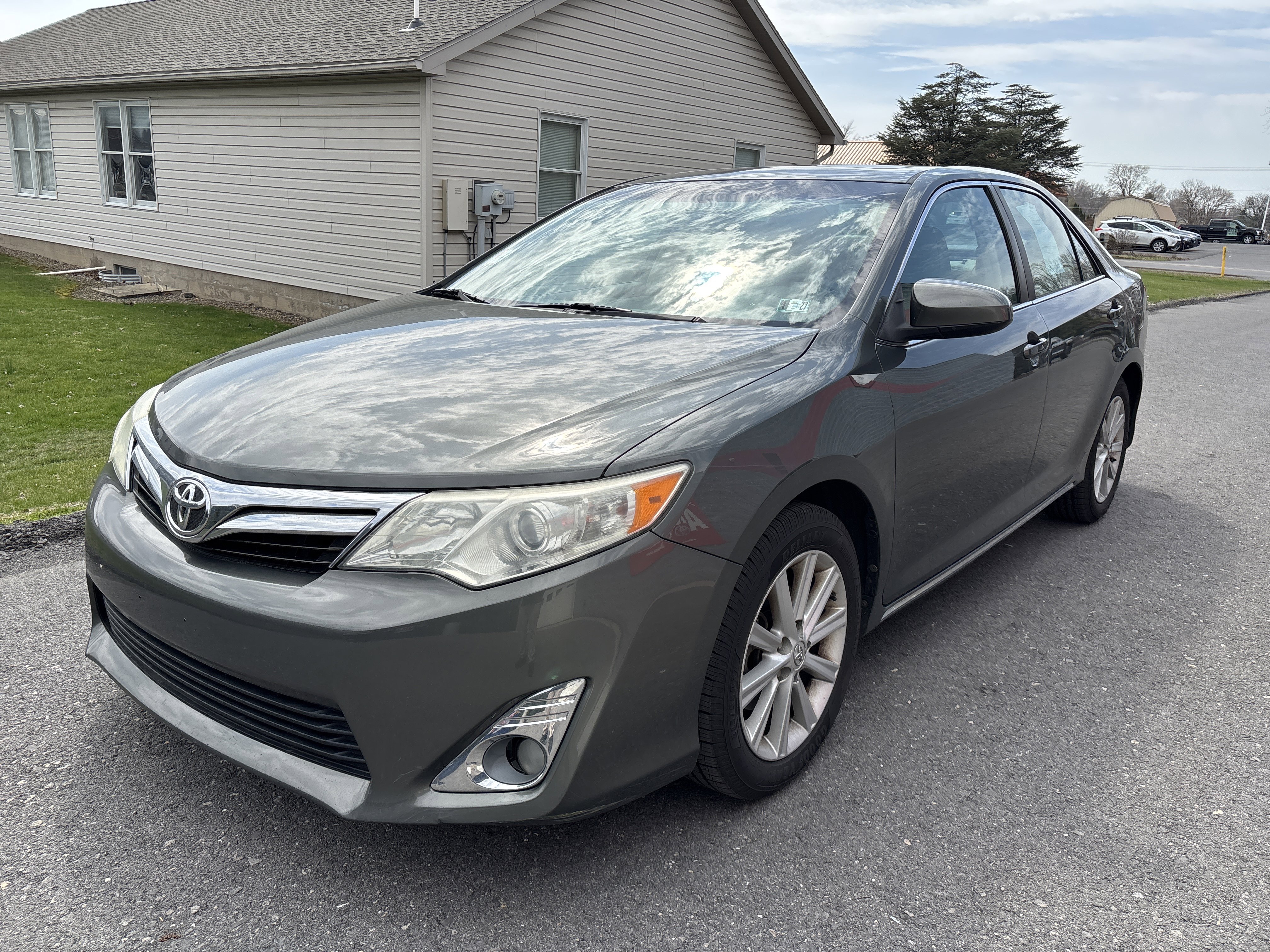 Used 2013 Toyota Camry XLE w/ Convenience Pkg image 7