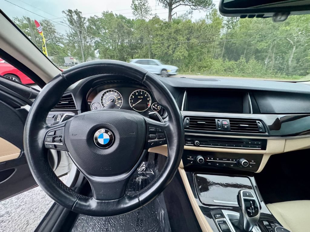 Used 2016 BMW 535i Sedan RWD image 14