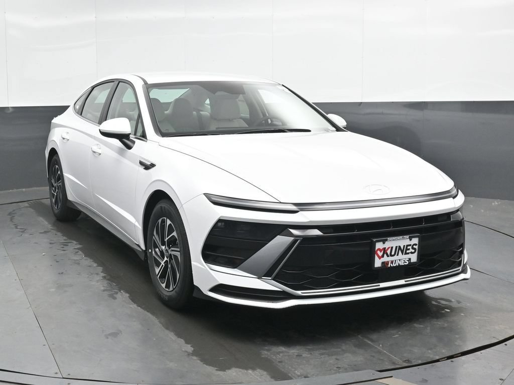 New 2026 Hyundai Sonata Blue FWD image 4