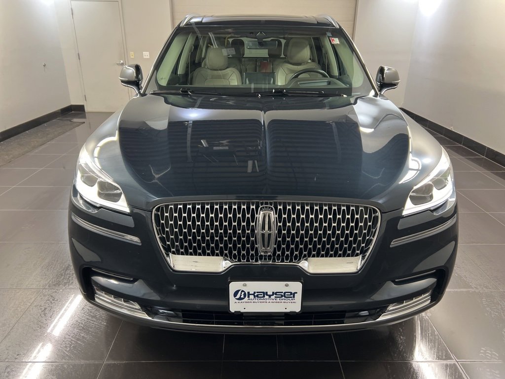 Used 2022 Lincoln Aviator Reserve w/ Equipment Group 201A image 2