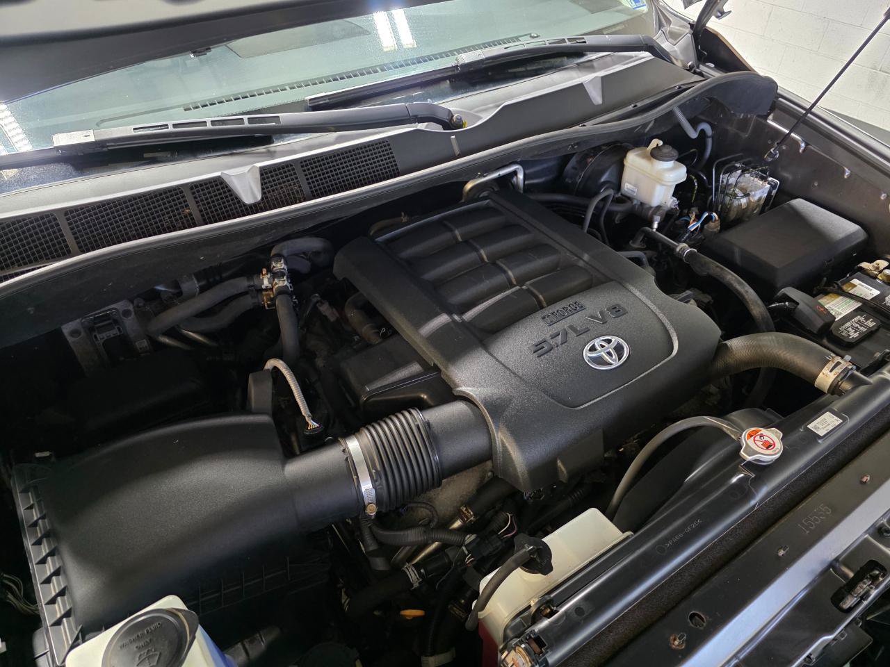 Used 2018 Toyota Sequoia Limited w/ Safety & Convenience Package AWD/4WD image 47