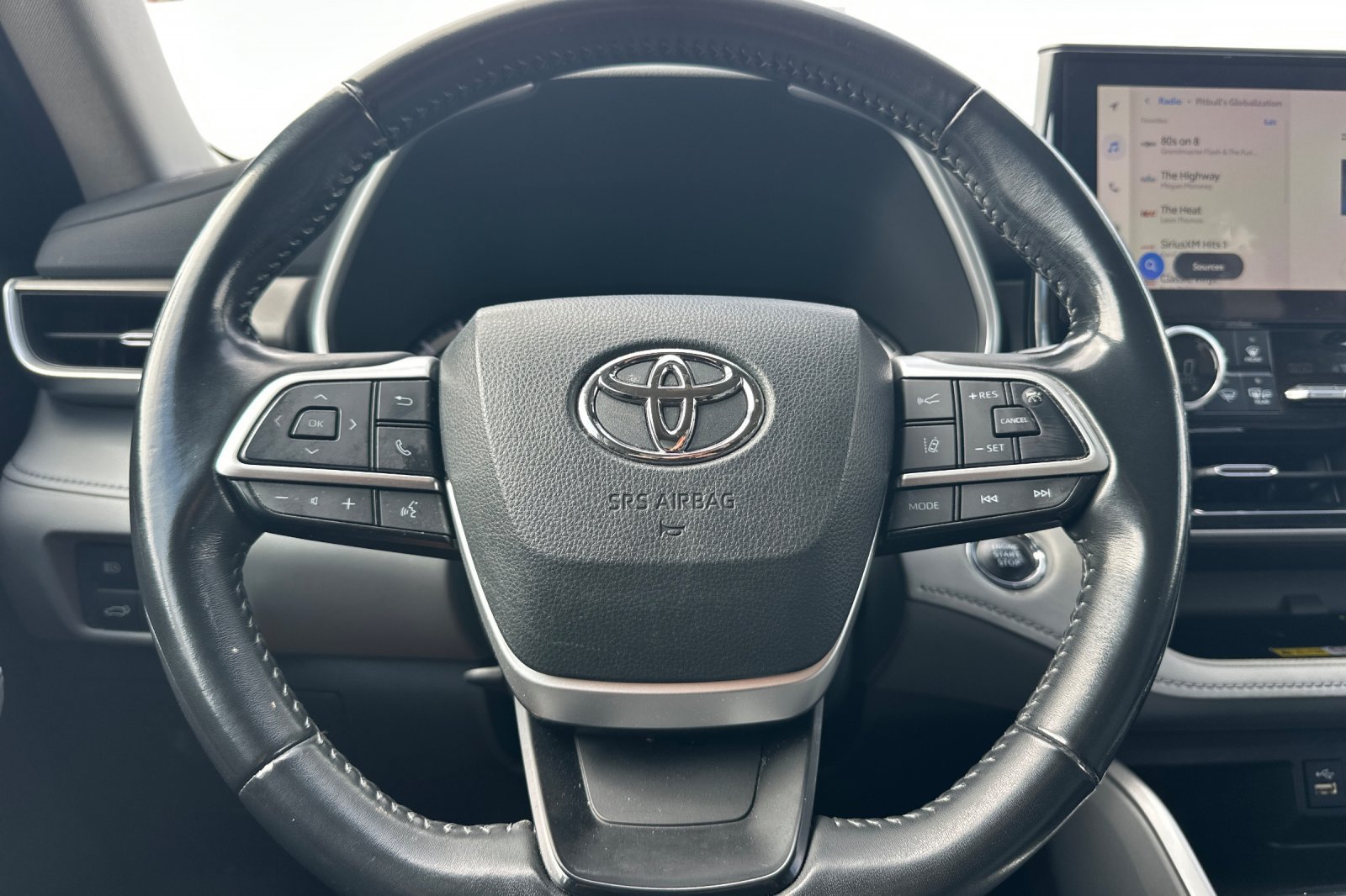 Used 2023 Toyota Highlander XLE FWD image 24