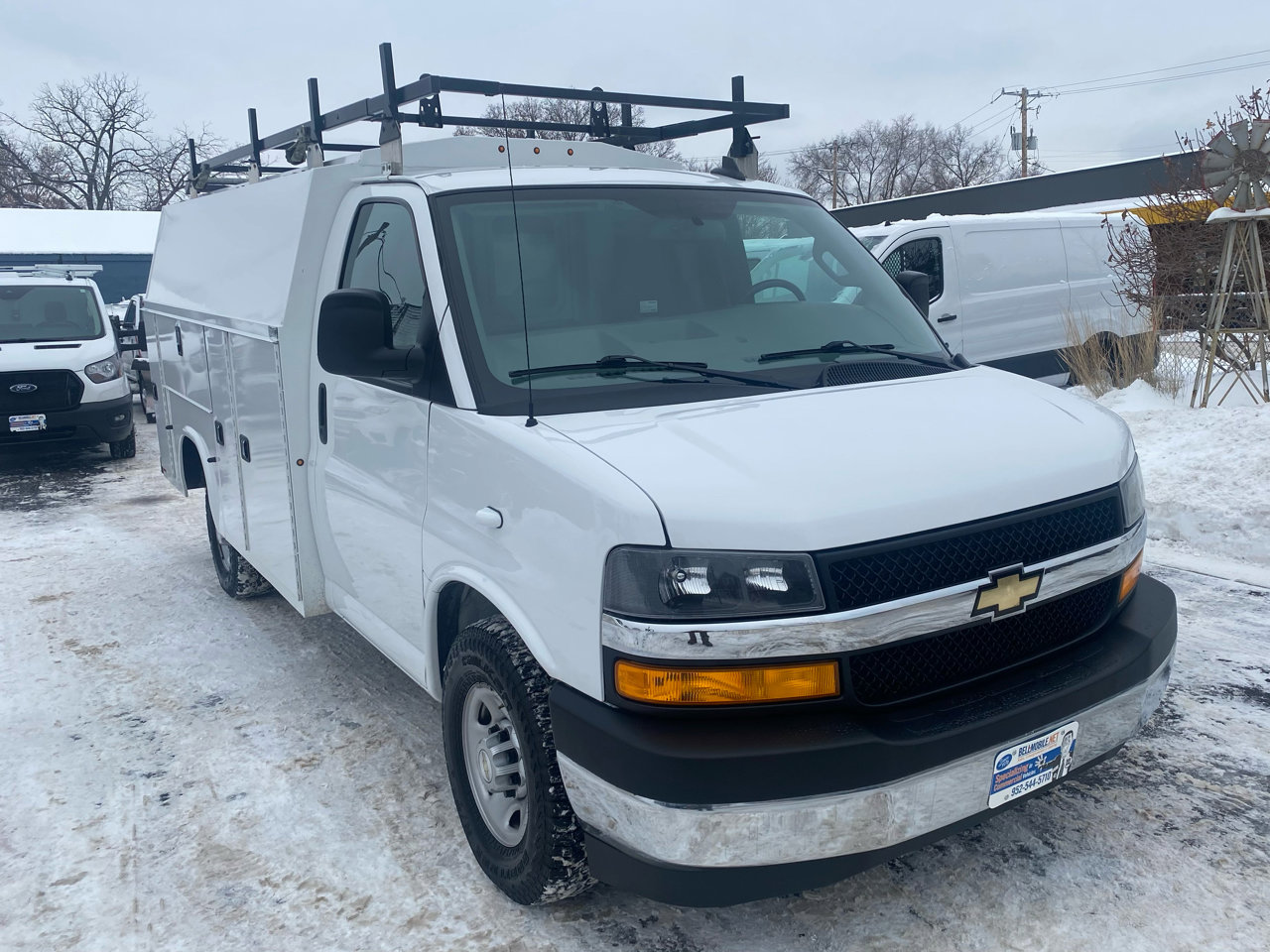 Used 2021 Chevrolet Express 3500 w/ Power Convenience Package image 3