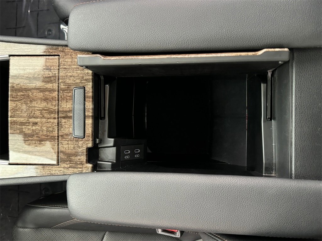 Certified 2025 Toyota Sienna Platinum image 26