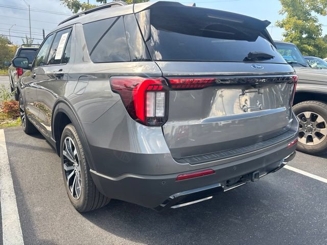 Used 2025 Ford Explorer ST-Line AWD/4WD image 4