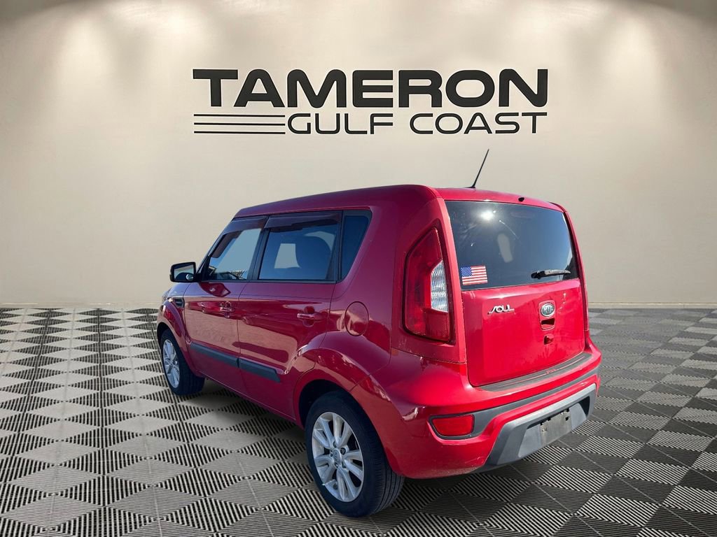 Used 2012 Kia Soul + w/ Audio Pkg FWD image 4