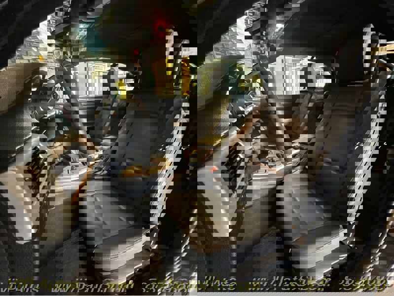 Used 2008 BMW 328i Convertible image 9