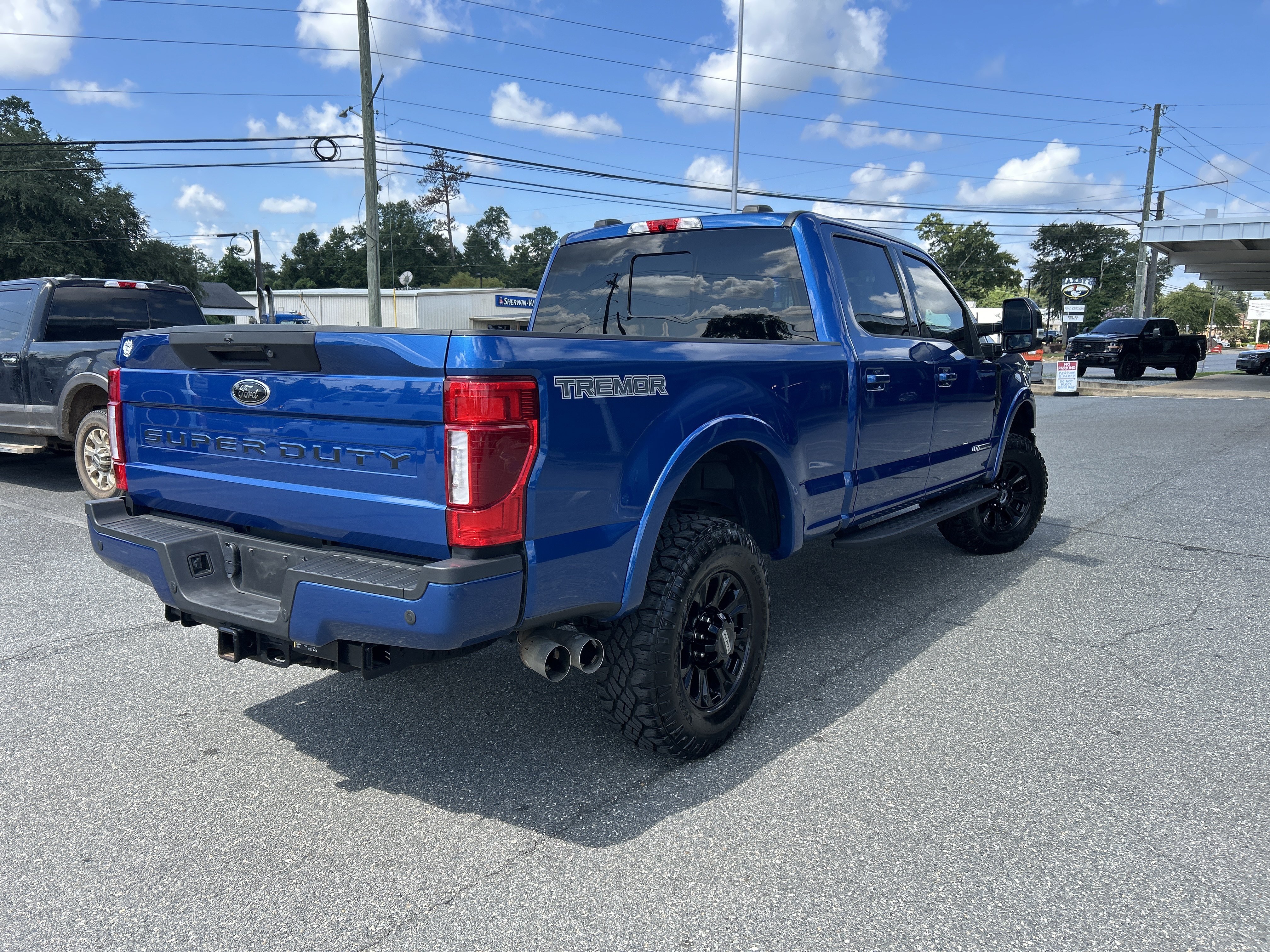 Used 2022 Ford F250 Lariat w/ Tremor Off-Road Package AWD/4WD image 7