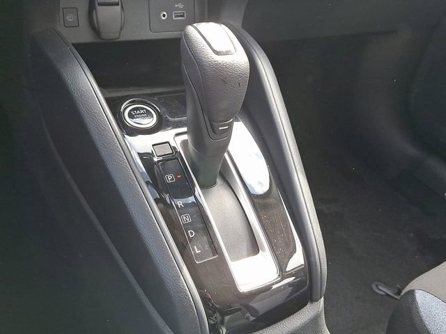Used 2025 Nissan Versa SV FWD image 15