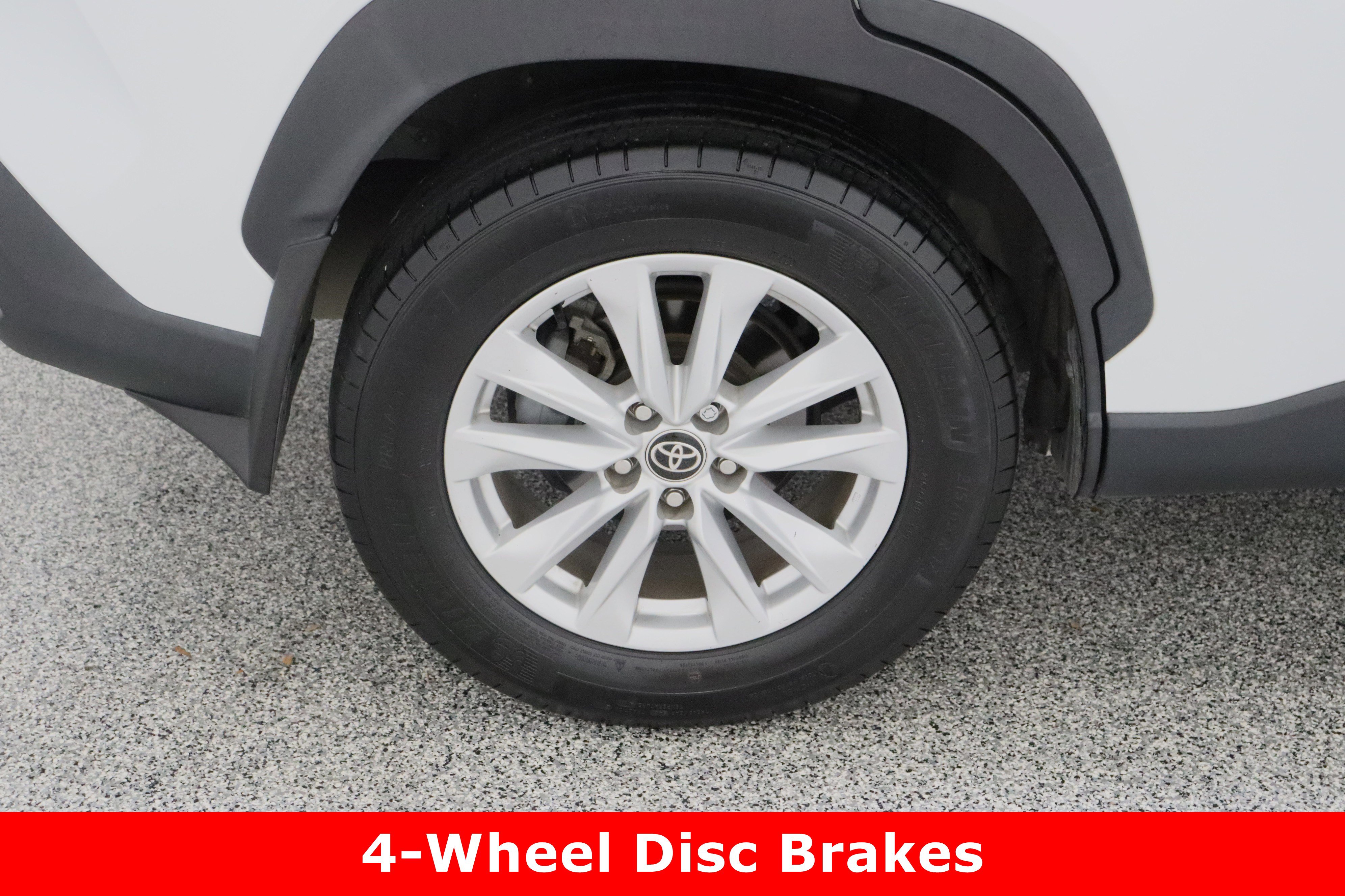 Used 2023 Toyota Corolla Cross LE image 6