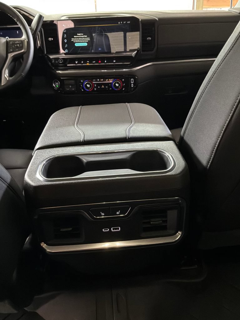 Used 2025 Chevrolet Silverado 3500 LTZ w/ LTZ Plus Package AWD/4WD image 18