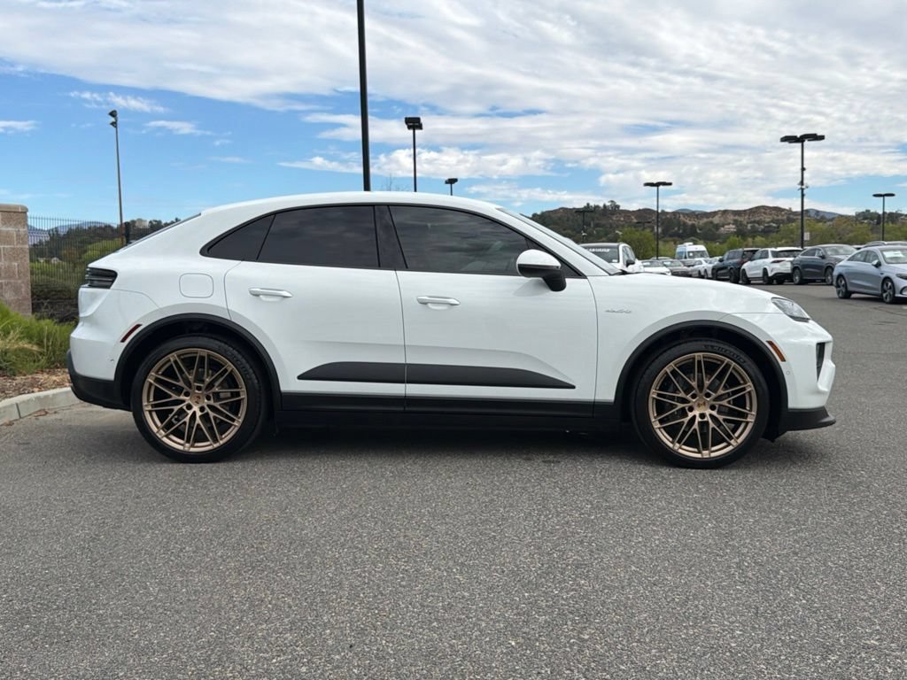 Used 2024 Porsche Macan 4 Electric AWD/4WD image 6