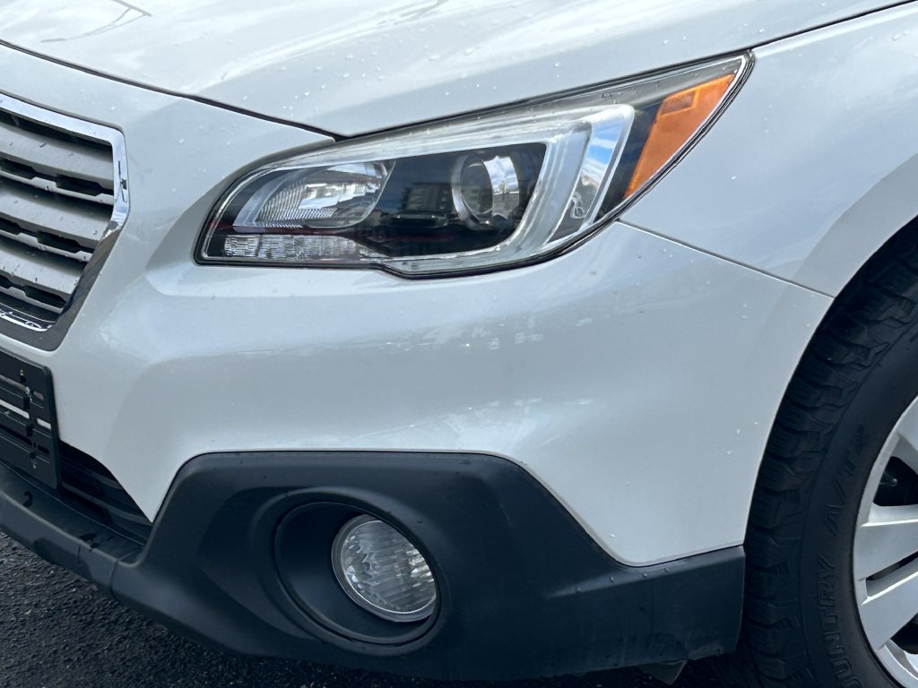 Used 2017 Subaru Outback 2.5i Premium AWD/4WD image 12