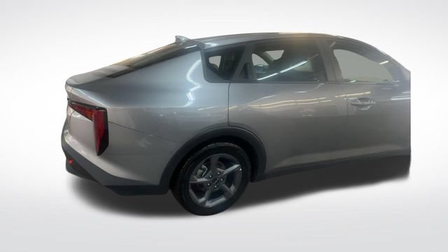 Used 2025 Kia K4 FWD image 9