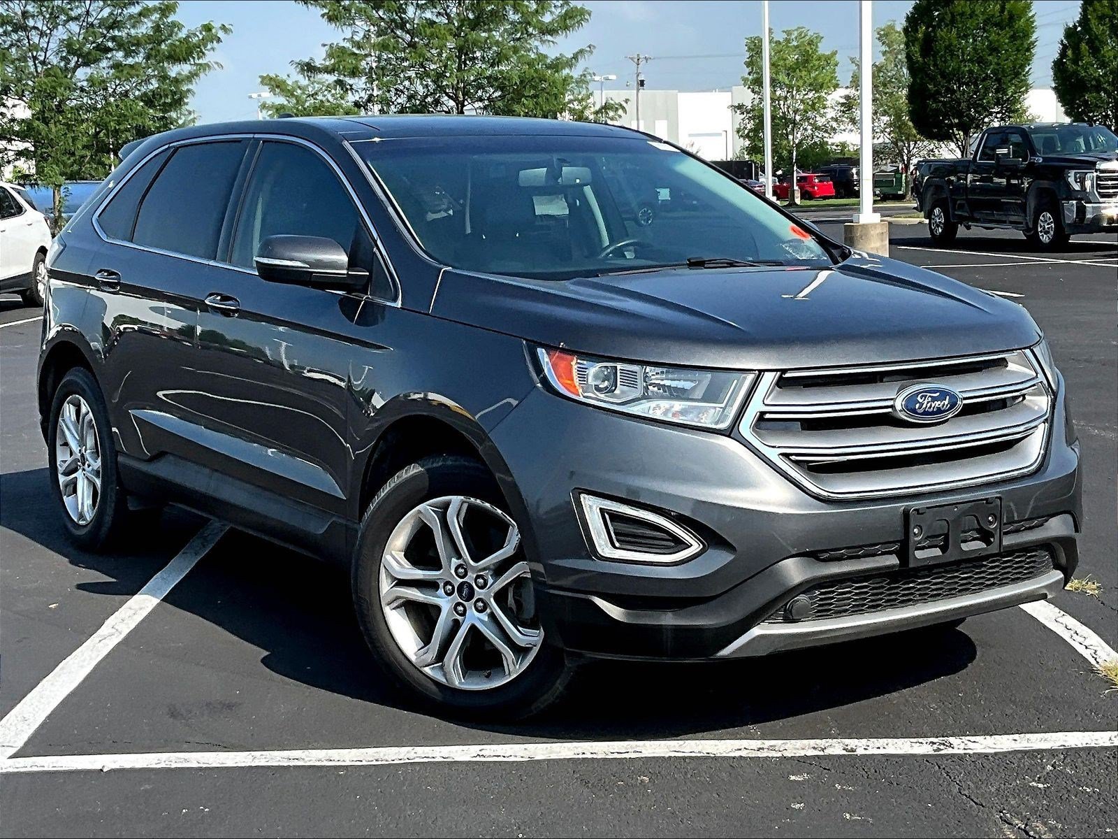 Used 2018 Ford Edge Titanium w/ Canadian Touring Package AWD/4WD image 2