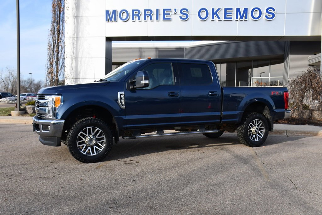 Used 2017 Ford F350 Lariat image 2