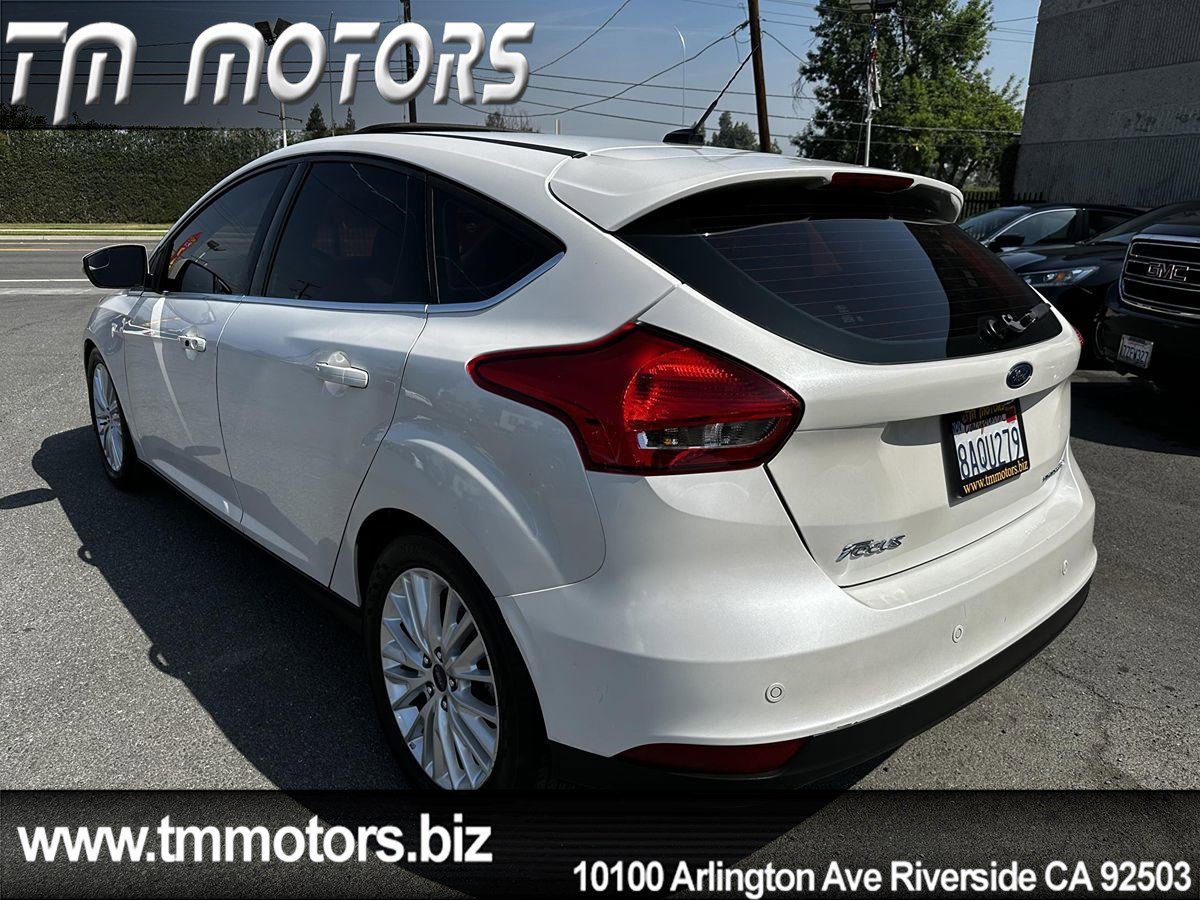 Used 2017 Ford Focus Titanium image 4