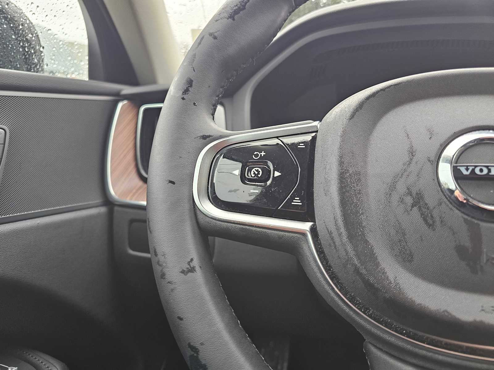 Certified 2024 Volvo XC60 T8 Plus w/ Protection Package Premier image 27