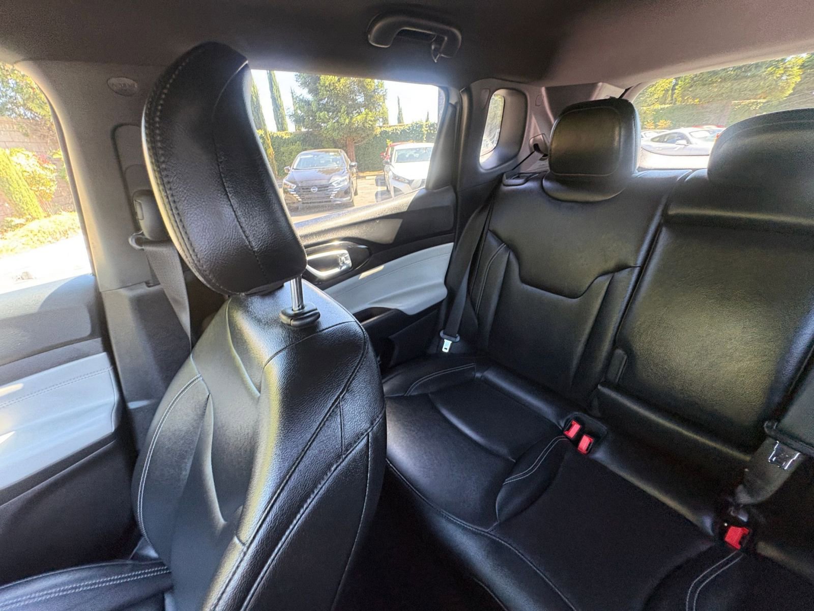 Used 2025 Jeep Compass Limited AWD/4WD image 40