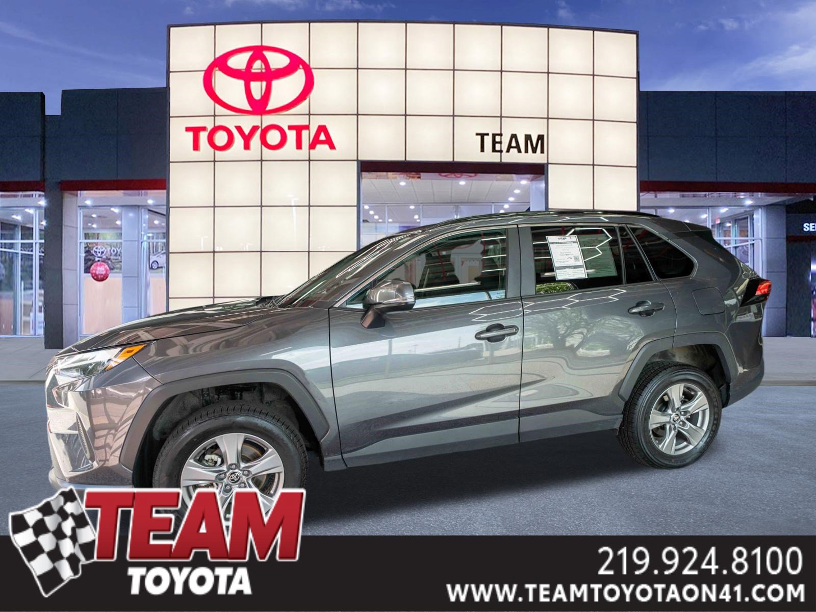 Used 2025 Toyota RAV4 XLE AWD/4WD image 1