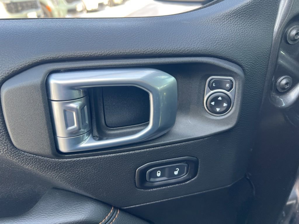 Used 2021 Jeep Wrangler Unlimited Sahara image 46