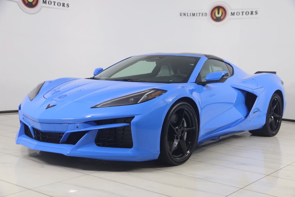 Used 2025 Chevrolet Corvette E-Ray AWD/4WD image 5