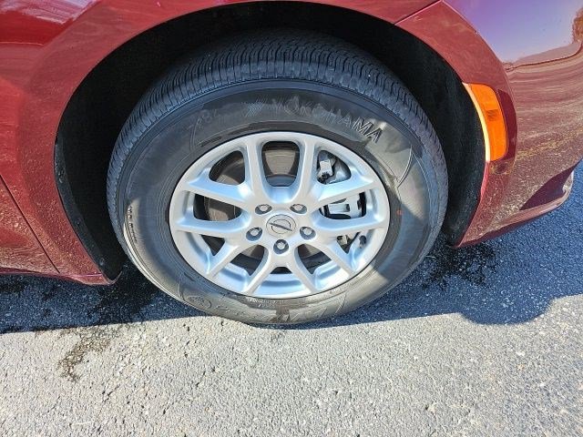 Used 2023 Chrysler Pacifica Touring-L image 10