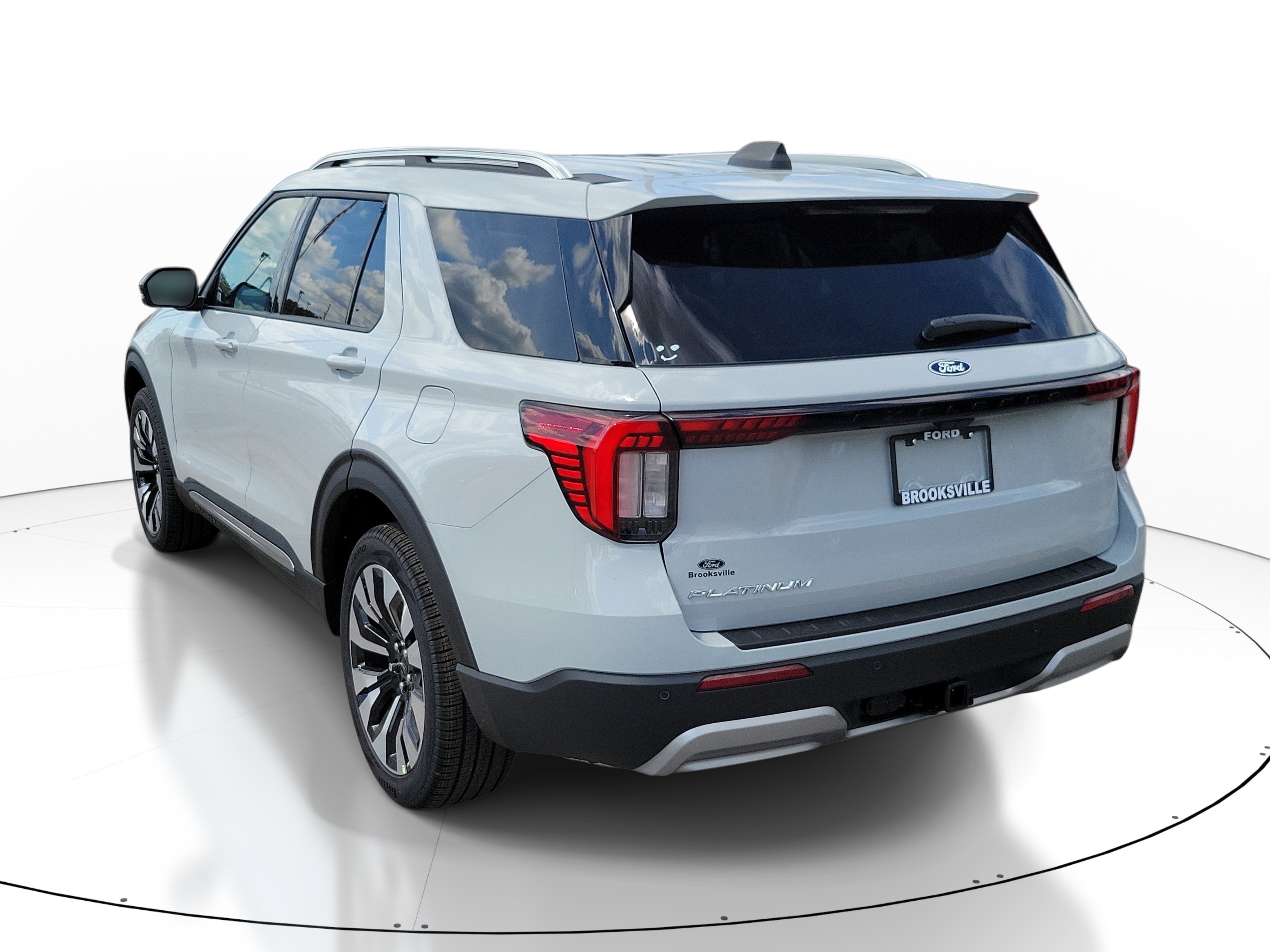 New 2027 Ford Explorer Platinum w/ LUX Leather Package AWD/4WD image 4