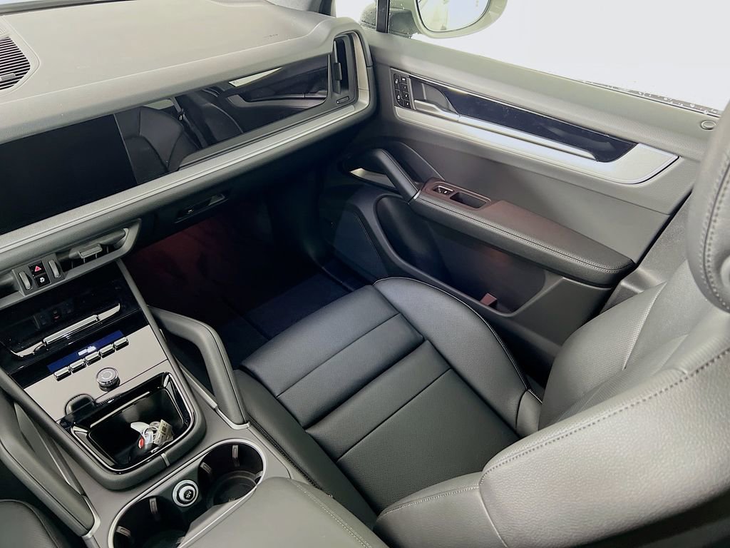New 2026 Porsche Cayenne image 26
