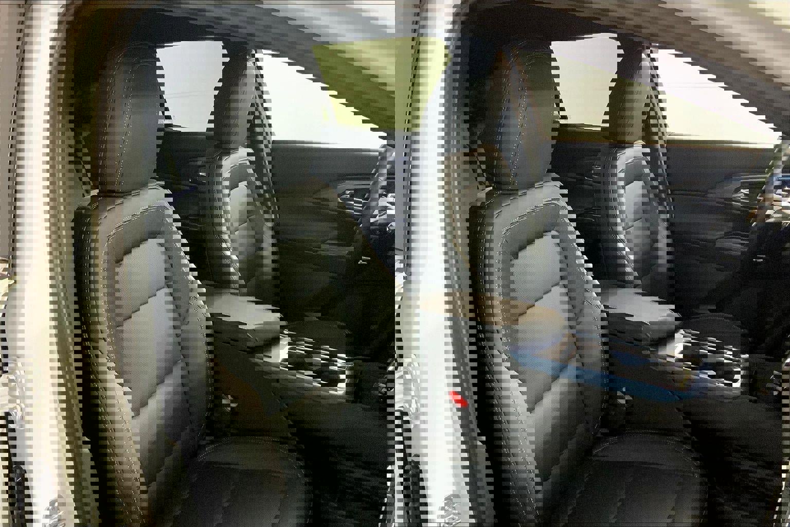 Used 2025 Chevrolet Equinox EV LT w/ Convenience Package FWD image 7