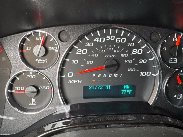Used 2023 Chevrolet Express 2500 RWD image 29