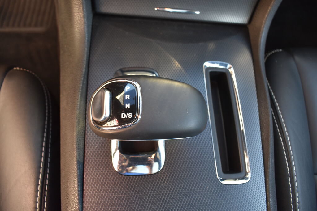 Used 2013 Chrysler 300 S RWD image 13