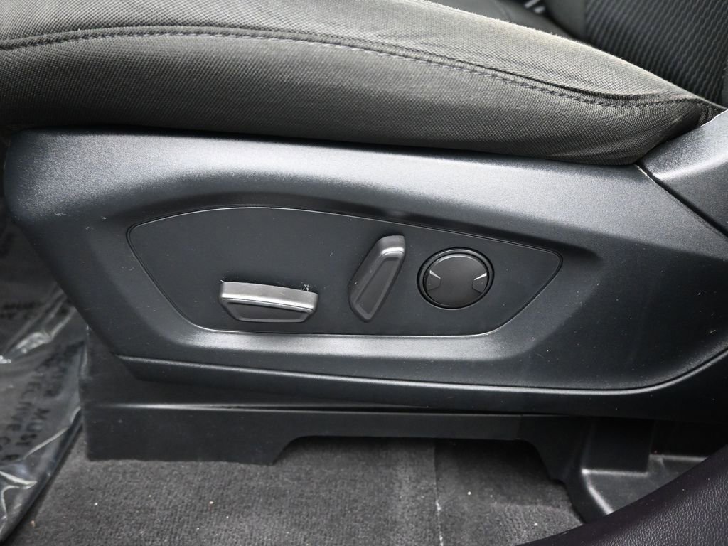 Certified 2022 Ford Explorer XLT image 11