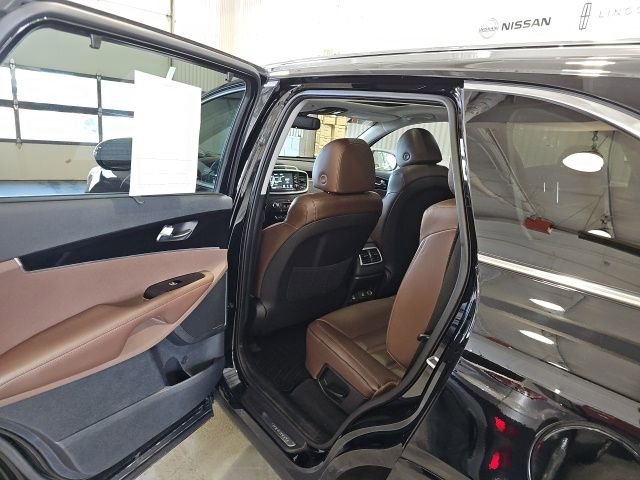 Used 2019 Kia Sorento SX w/ SX Touring Package image 18