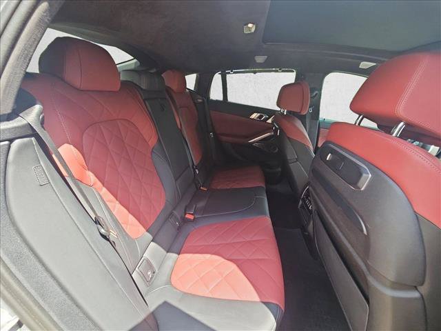 Used 2024 BMW X6 M60i AWD/4WD image 18