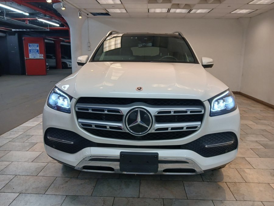 Used 2022 Mercedes-Benz GLS 450 4MATIC w/ Warmth & Comfort Package image 2