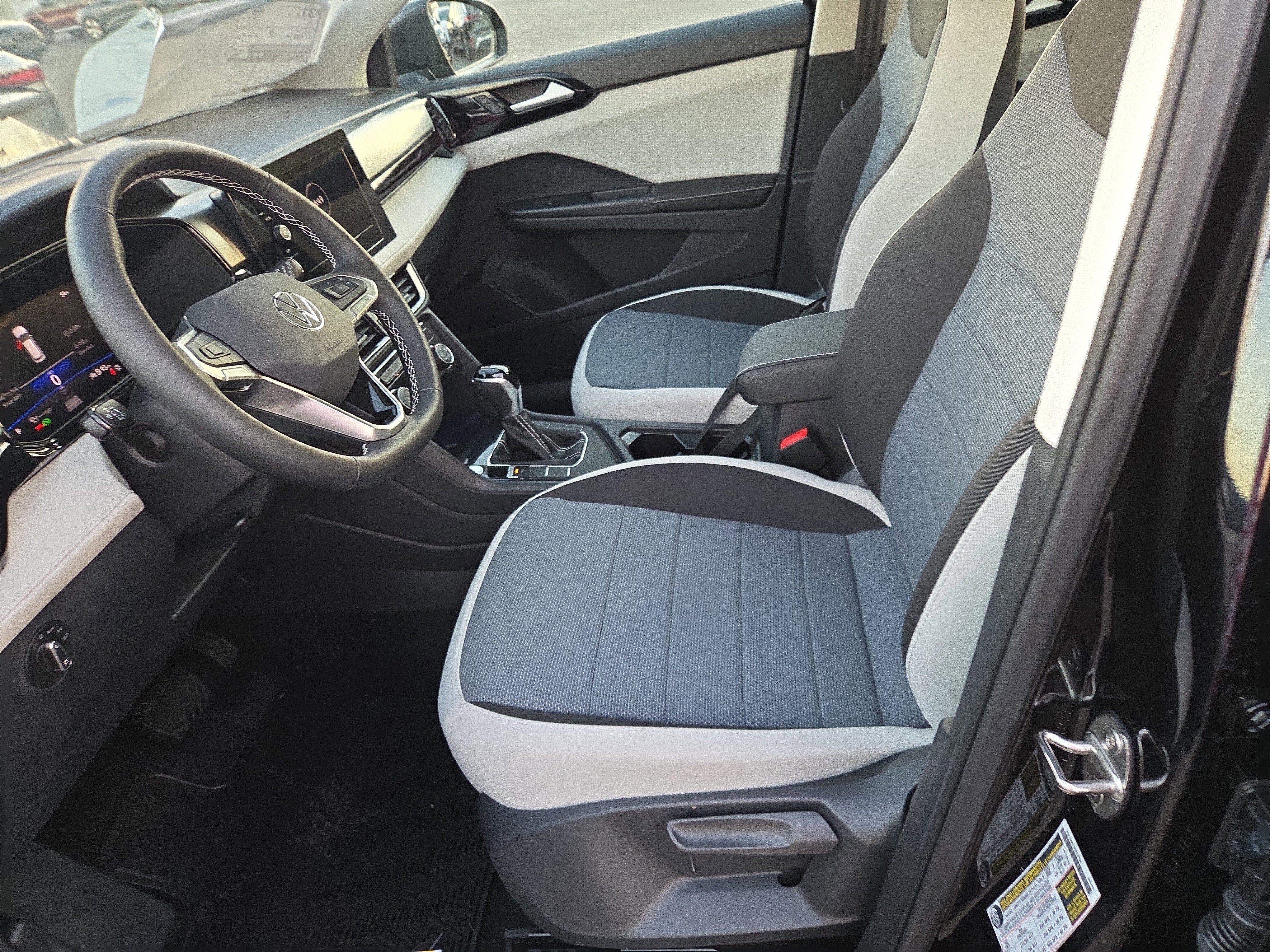 New 2026 Volkswagen Taos S image 4