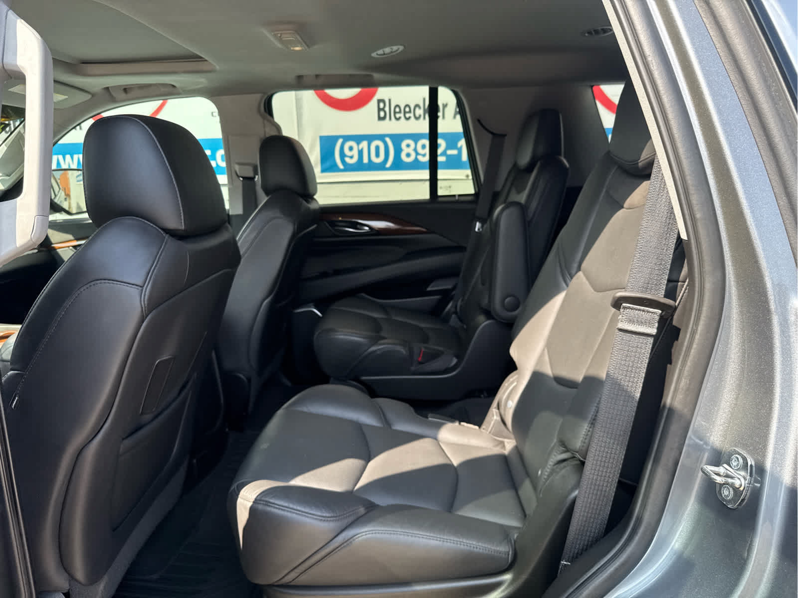 Used 2020 Cadillac Escalade Luxury RWD image 34